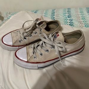 White converse!! (Size 6)